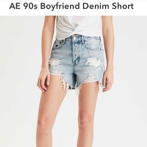 American Eagle 90’s Boyfriend Short